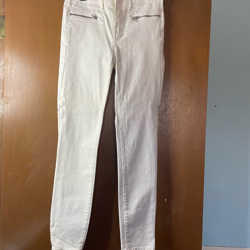 GAP True Skinny Jeans in Cream